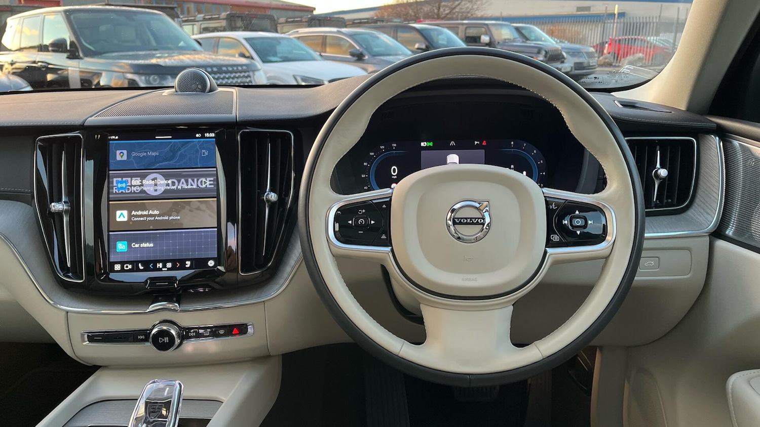 Used Volvo XC60 2023 for sale - 76865717: Photo 5