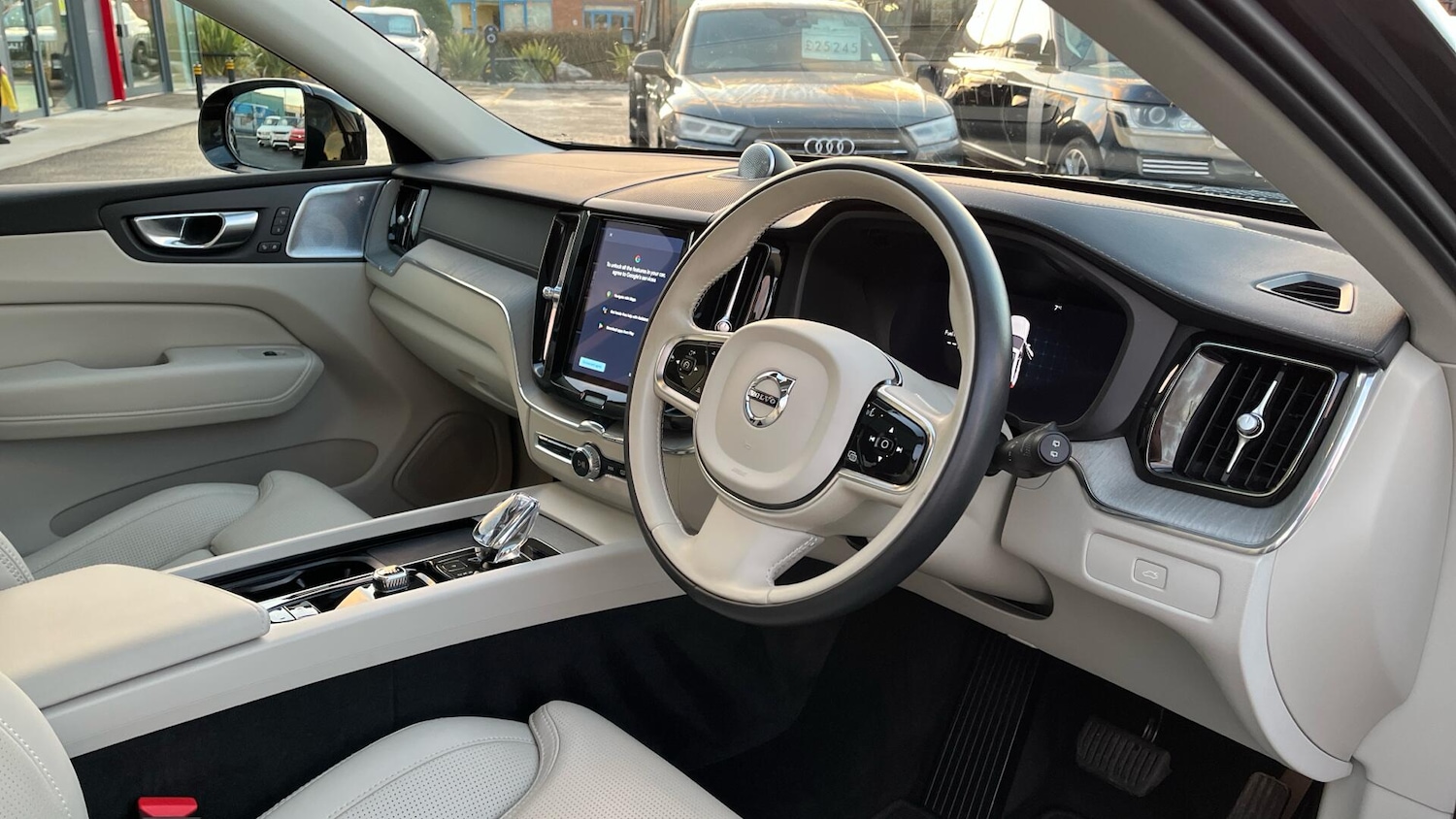 Used Volvo XC60 2023 for sale - 76865717: Photo 6