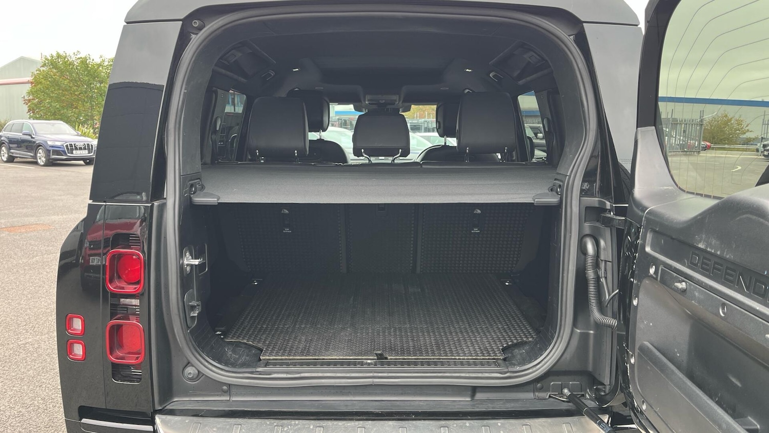 Used Land Rover Defender 2022 for sale - 76780575: Photo 13