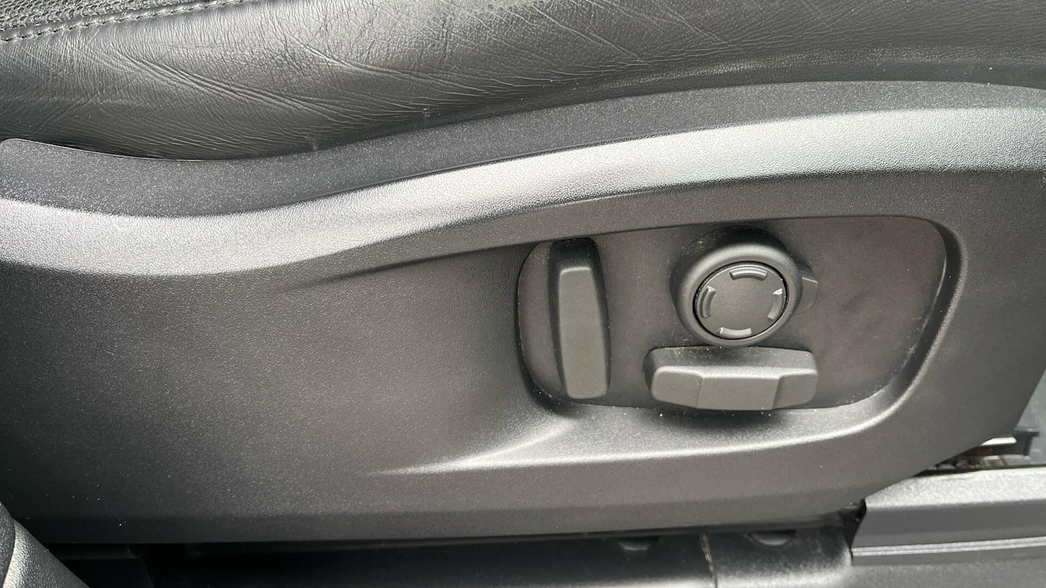 Used Land Rover Defender 2022 for sale - 76780575: Photo 30