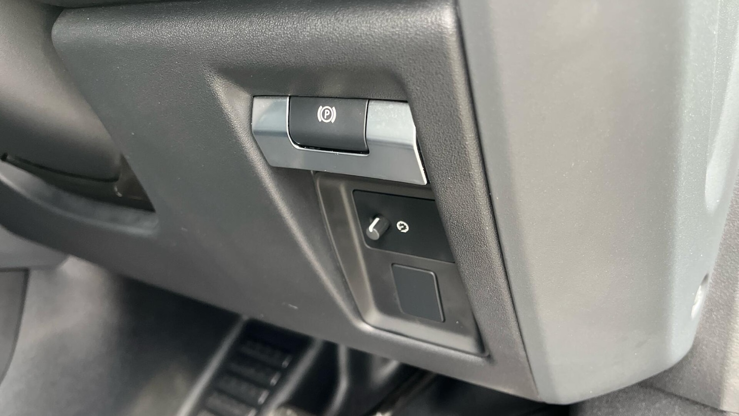 Used Land Rover Defender 2022 for sale - 76780575: Photo 31