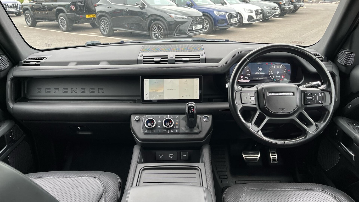 Used Land Rover Defender 2022 for sale - 76780575: Photo 4