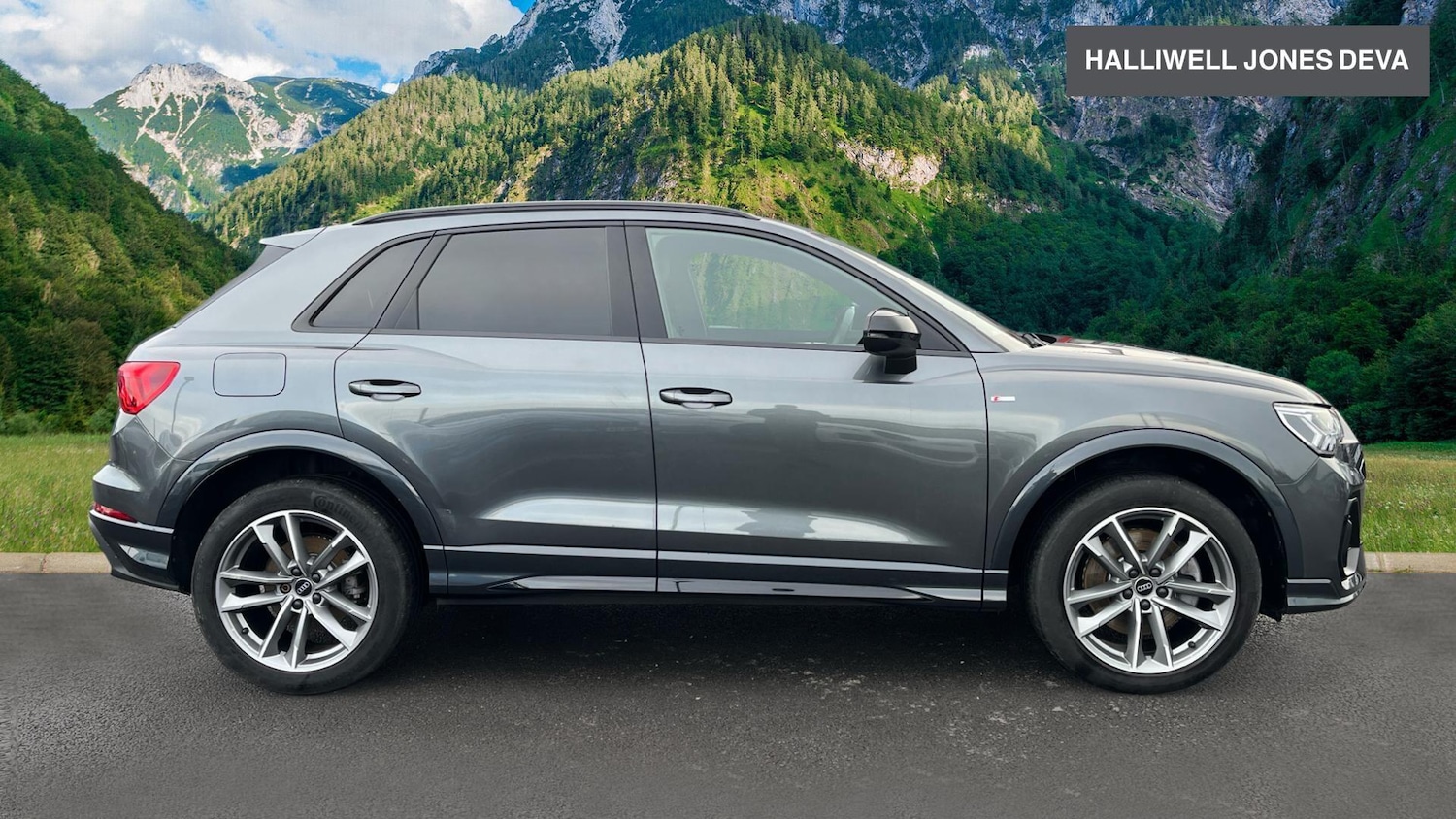 Used Audi Q3 2023 for sale - 76832161: Photo 3