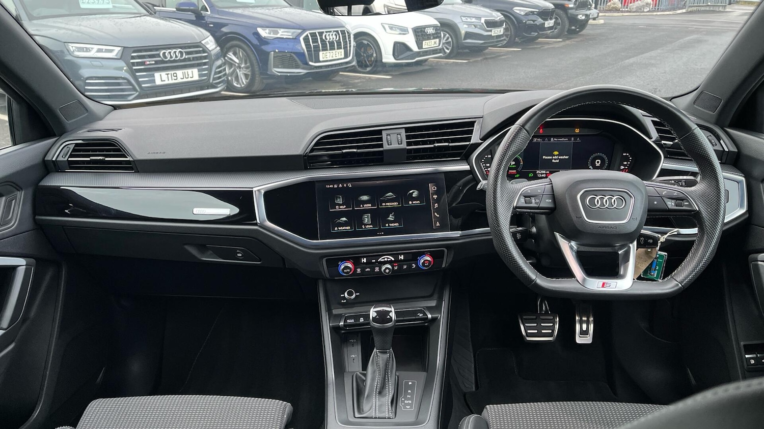 Used Audi Q3 2023 for sale - 76832161: Photo 4