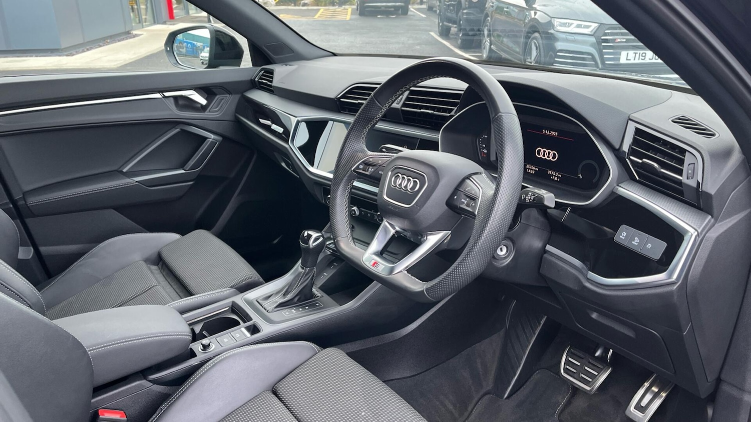 Used Audi Q3 2023 for sale - 76832161: Photo 6