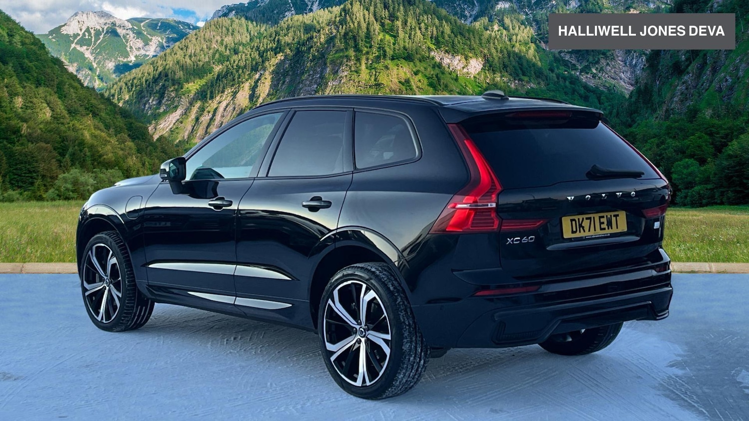 Used Volvo XC60 2021 for sale - 77040919: Photo 2