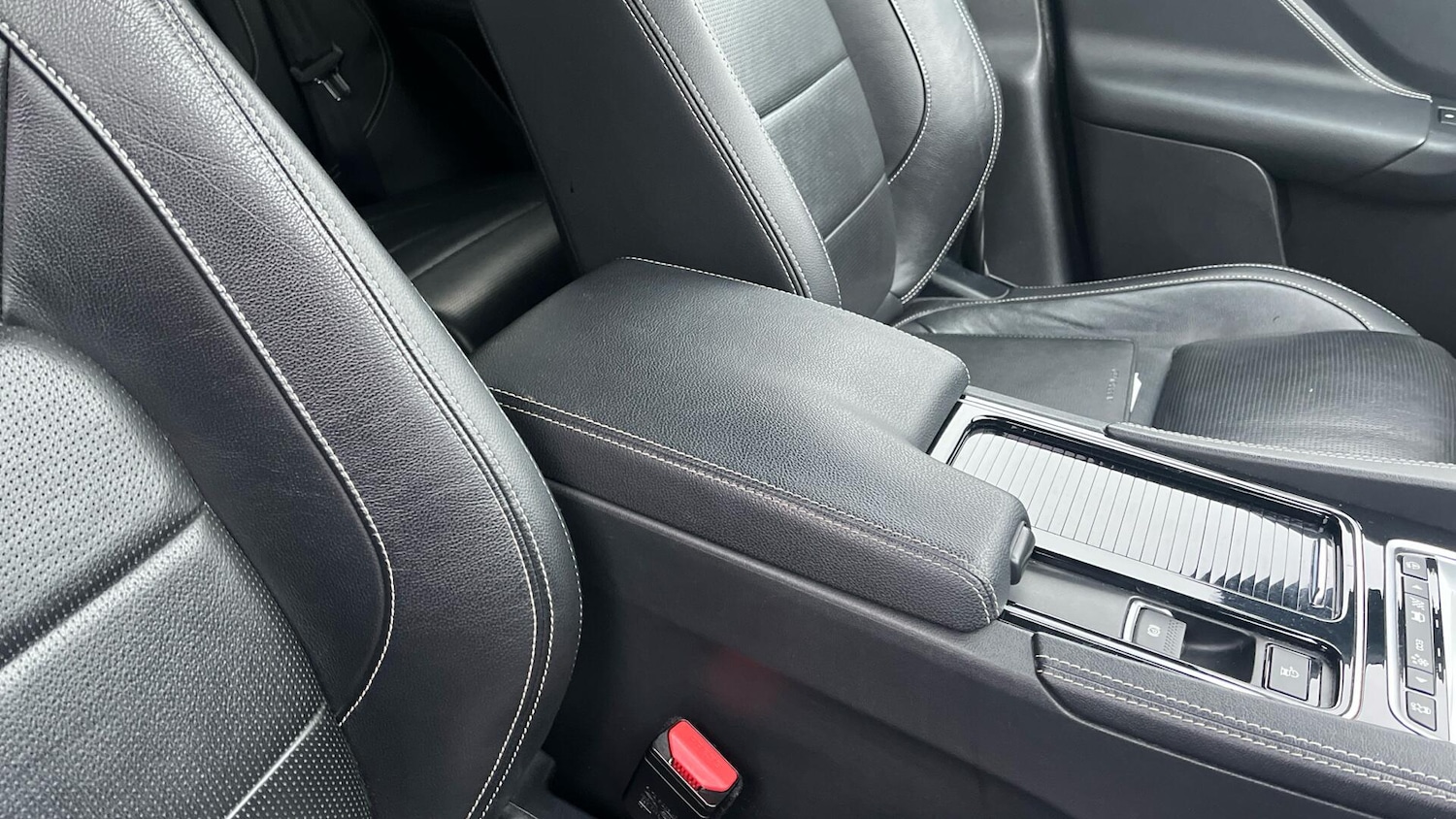 Used Jaguar F-Pace 2017 for sale - 77040951: Photo 19