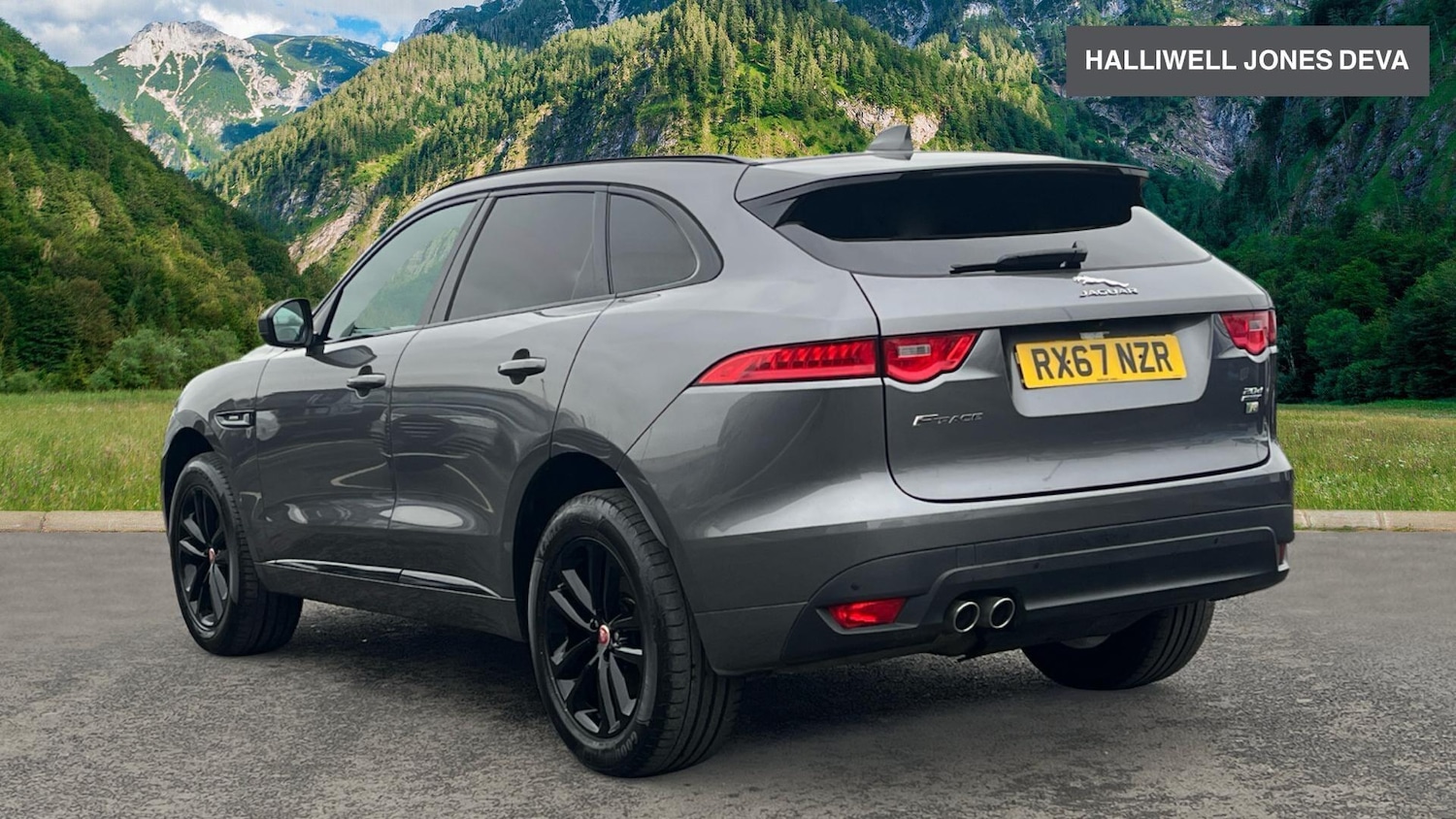 Used Jaguar F-Pace 2017 for sale - 77040951: Photo 2