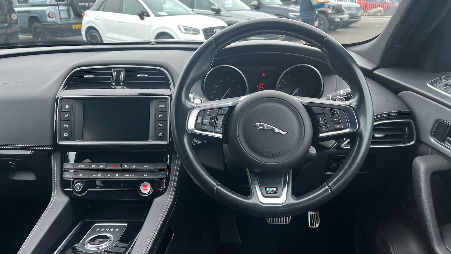 Used Jaguar F-Pace 2017 for sale - 77040951: Photo 5