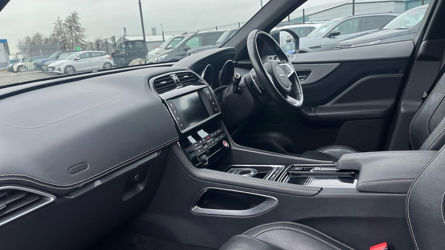 Used Jaguar F-Pace 2017 for sale - 77040951: Photo 7