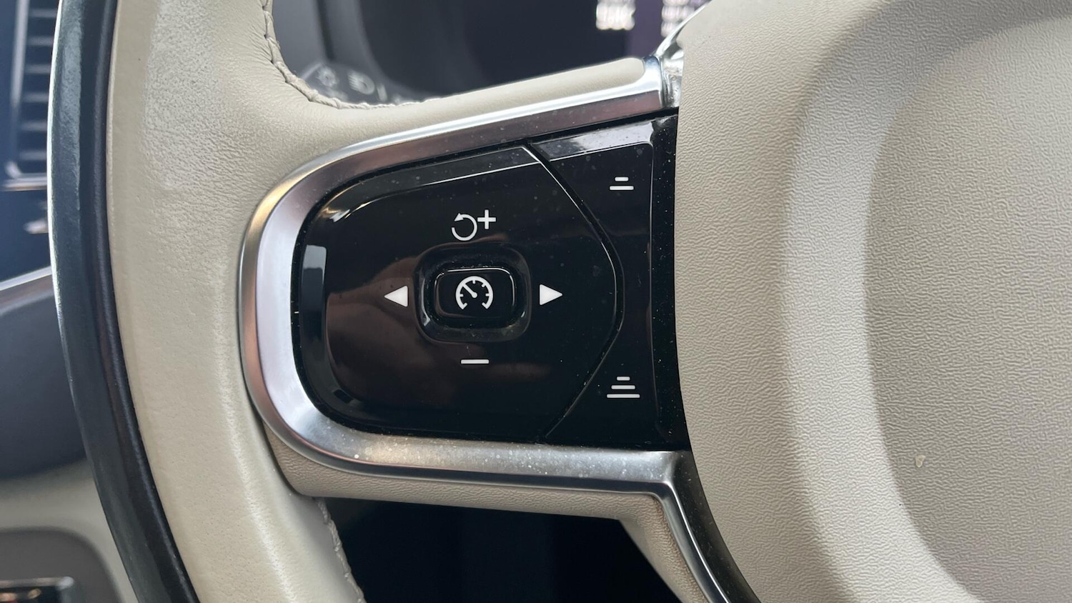 Used Volvo XC90 2023 for sale - 77144297: Photo 17