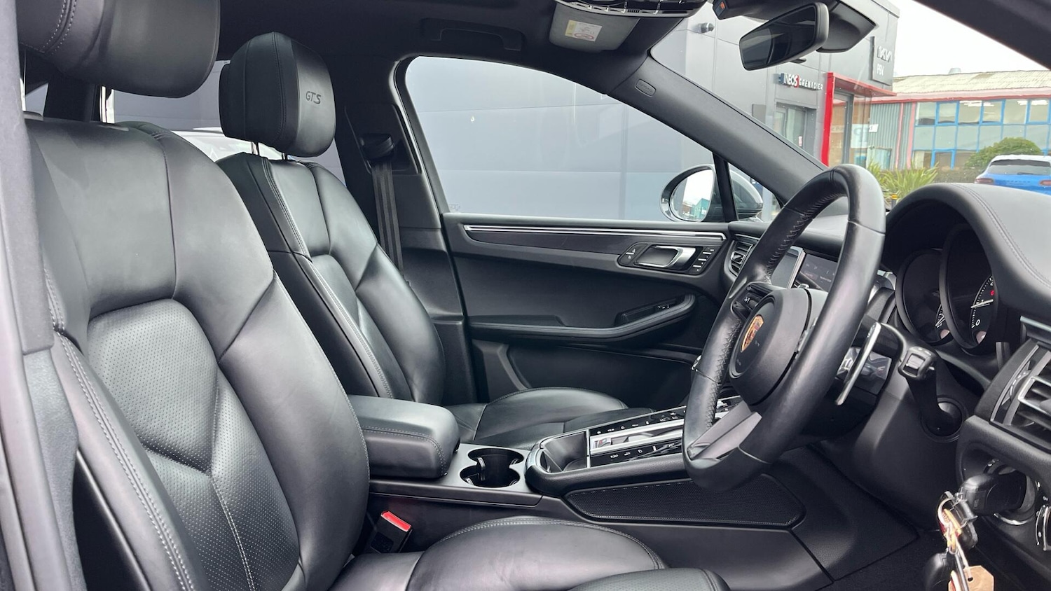 Used Porsche Macan 2022 for sale - 77538630: Photo 11