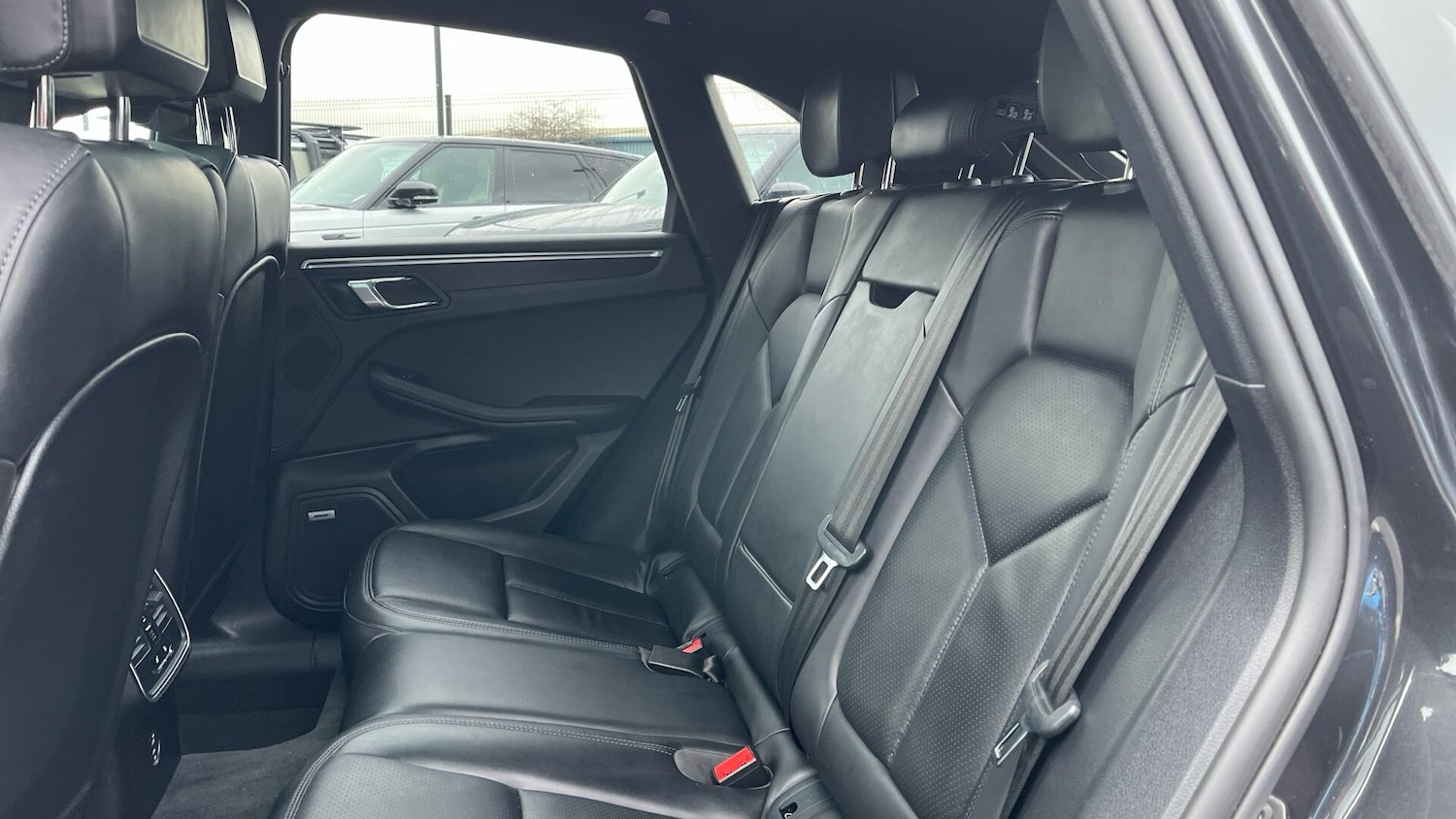 Used Porsche Macan 2022 for sale - 77538630: Photo 12