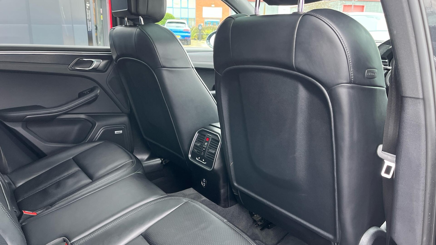 Used Porsche Macan 2022 for sale - 77538630: Photo 22