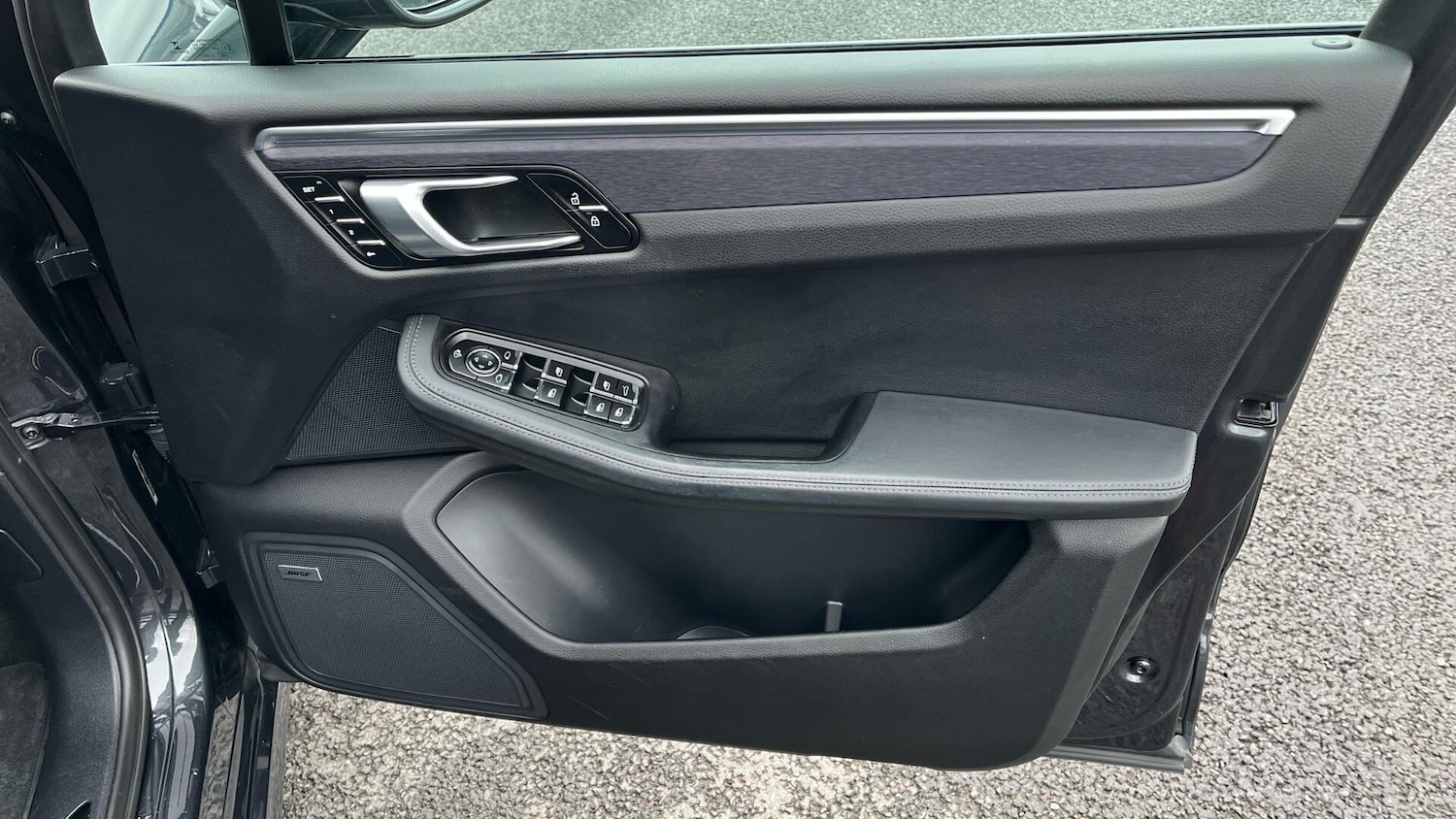 Used Porsche Macan 2022 for sale - 77538630: Photo 27