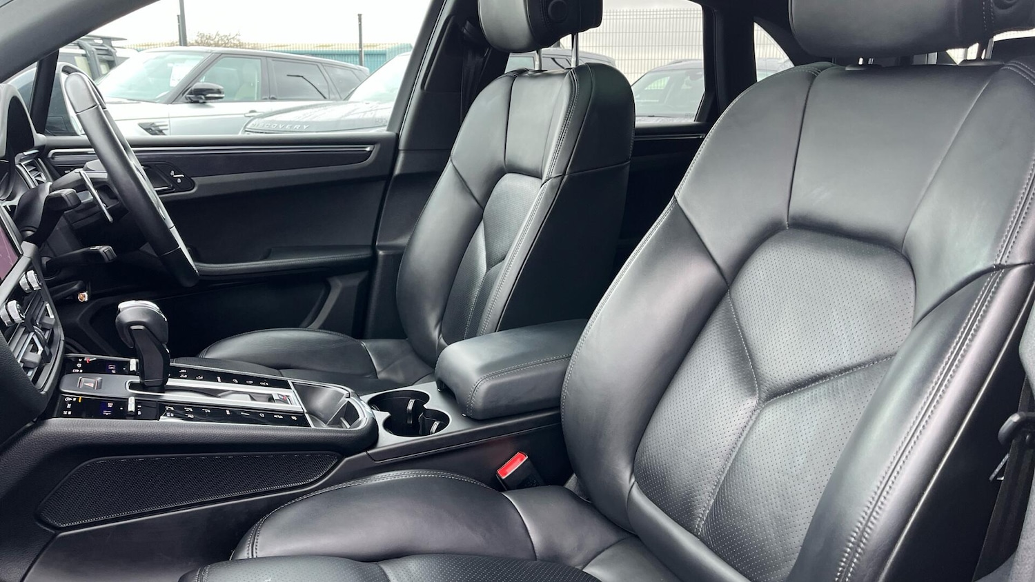 Used Porsche Macan 2022 for sale - 77538630: Photo 40