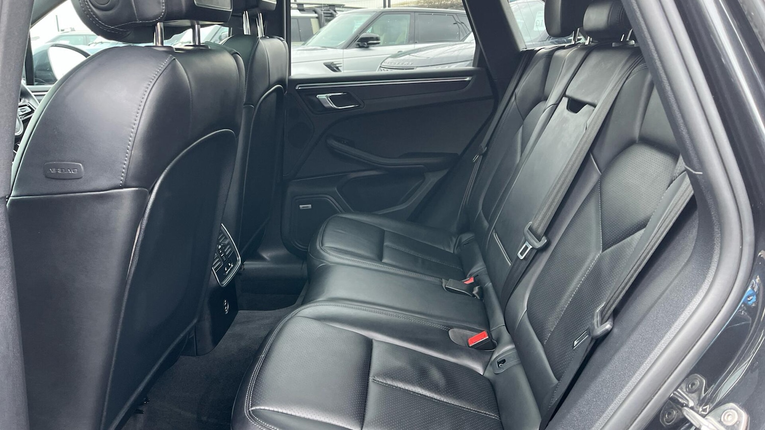 Used Porsche Macan 2022 for sale - 77538630: Photo 45