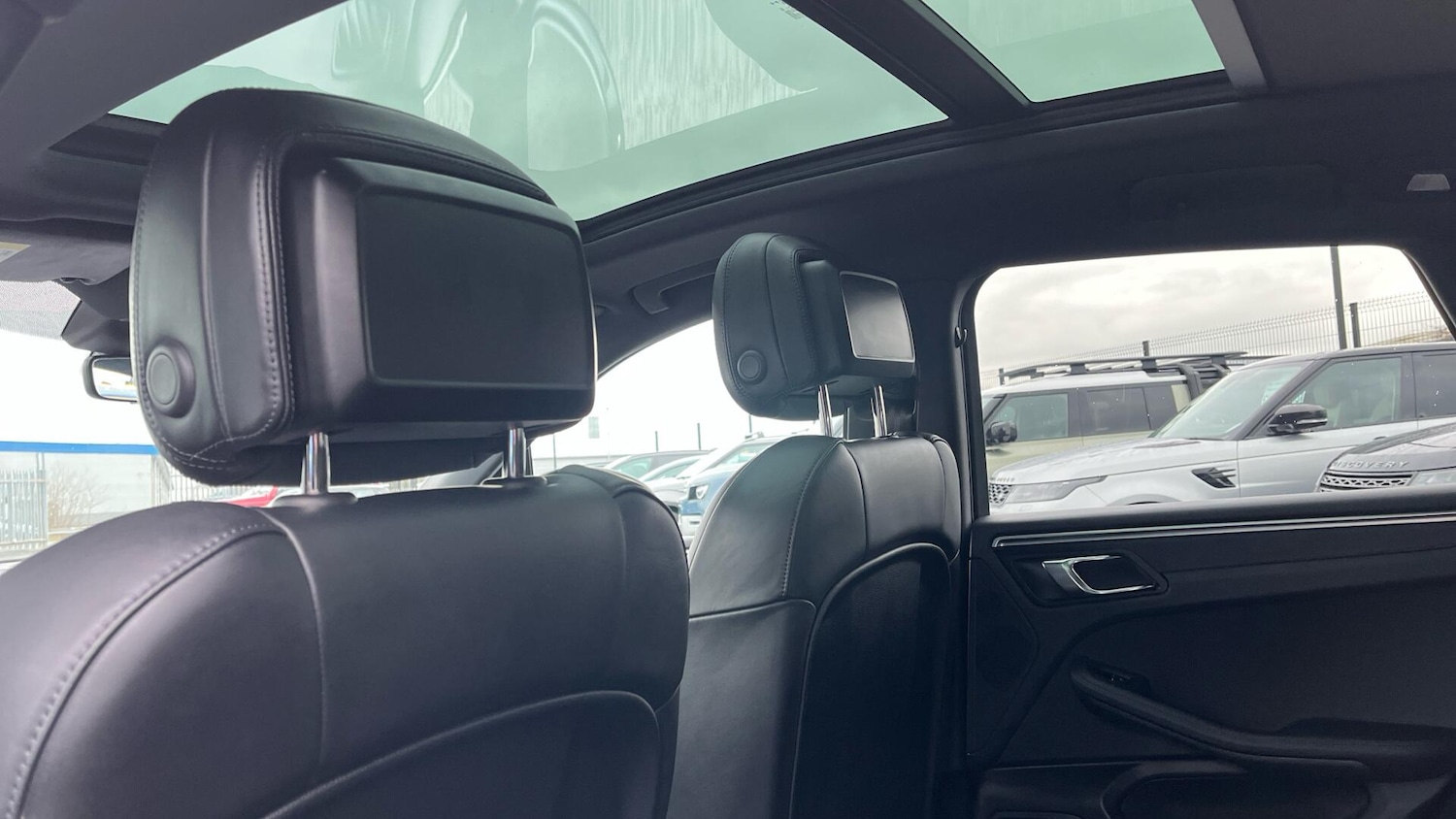 Used Porsche Macan 2022 for sale - 77538630: Photo 46