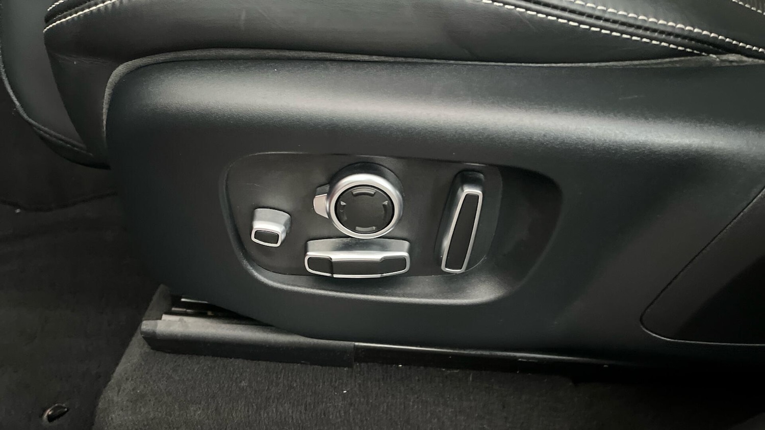 Used Land Rover Range Rover Velar 2020 for sale - 76781202: Photo 33