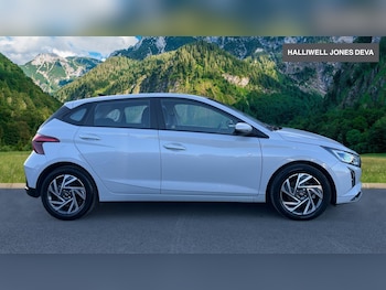 Used Hyundai i20 2023 for sale - 76781826: Photo