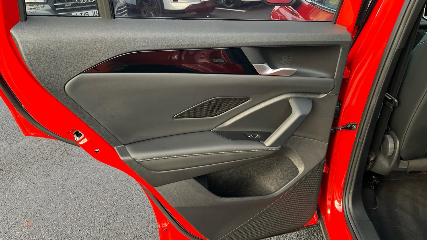 Used Volkswagen Tiguan 2024 for sale - 76976673: Photo 35