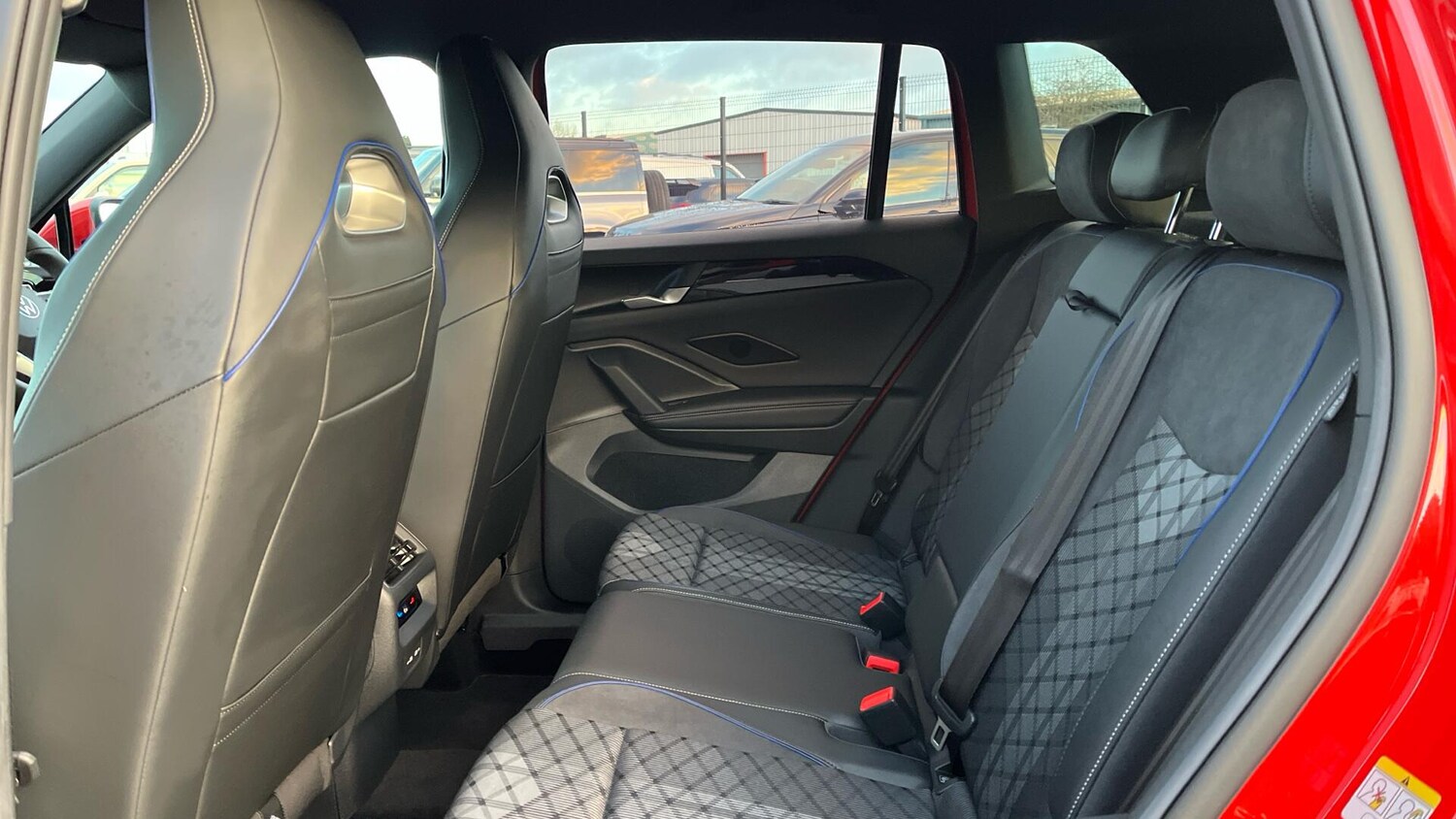 Used Volkswagen Tiguan 2024 for sale - 76976673: Photo 37