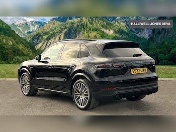 Used Porsche Cayenne 2022 for sale - 78046716: Photo