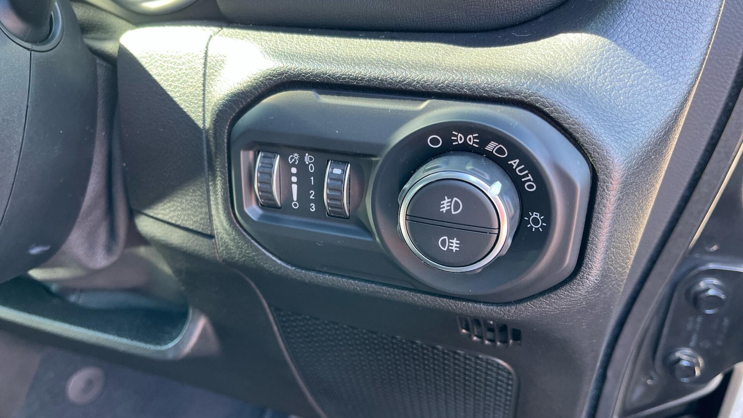 Used Jeep Wrangler 2019 for sale - 76780604: Photo 25