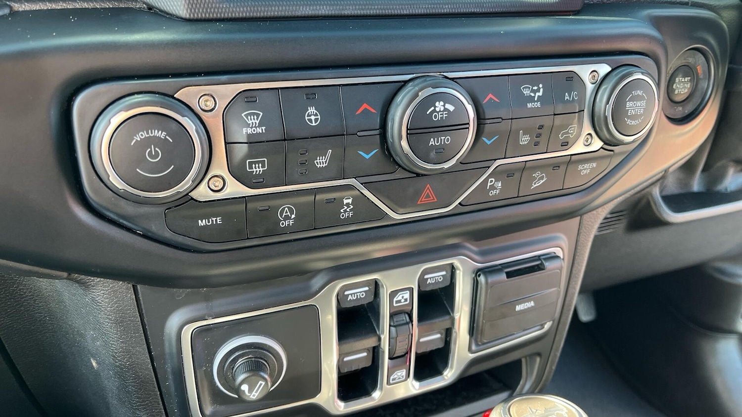 Used Jeep Wrangler 2019 for sale - 76780604: Photo 39