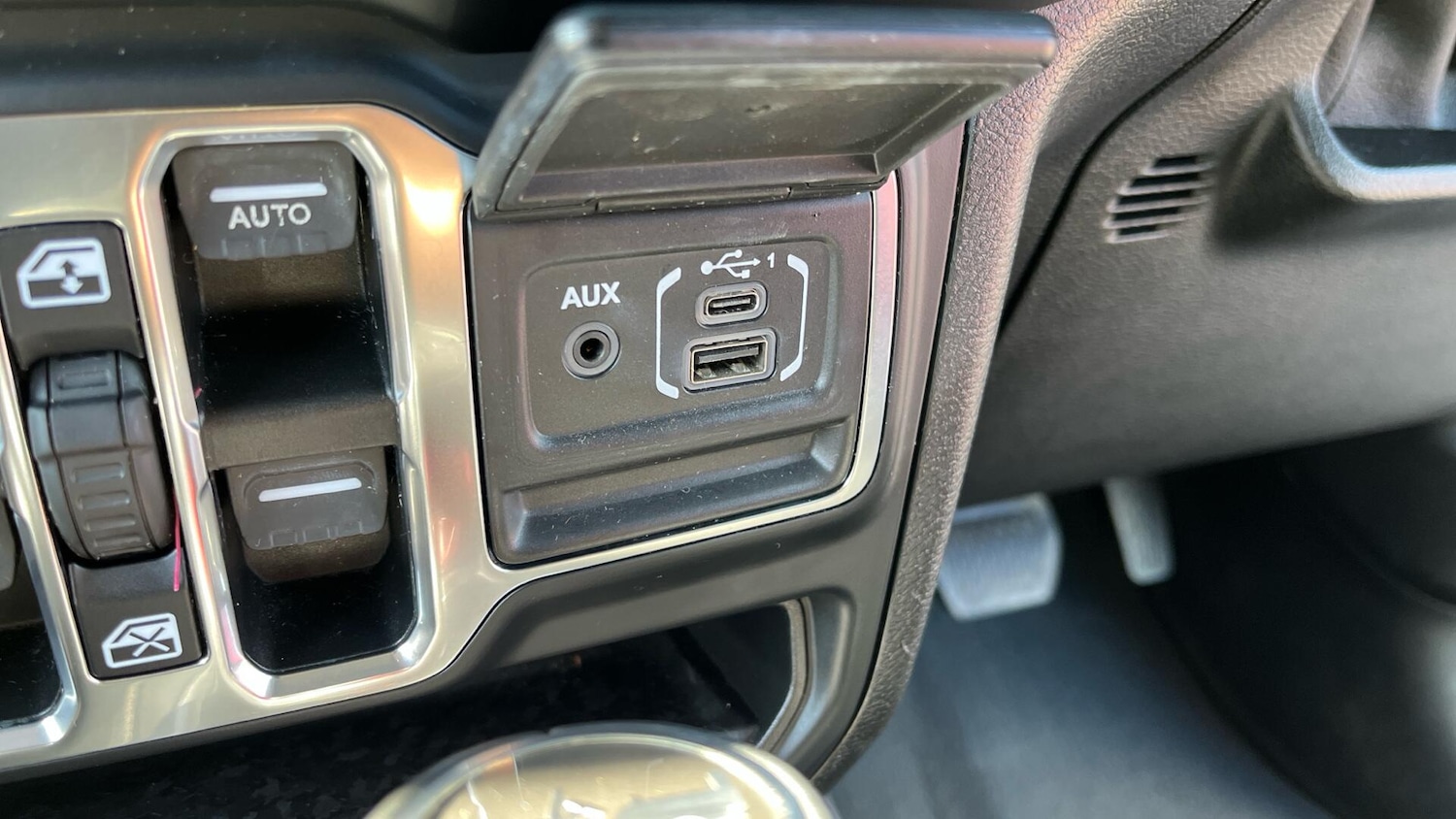 Used Jeep Wrangler 2019 for sale - 76780604: Photo 41