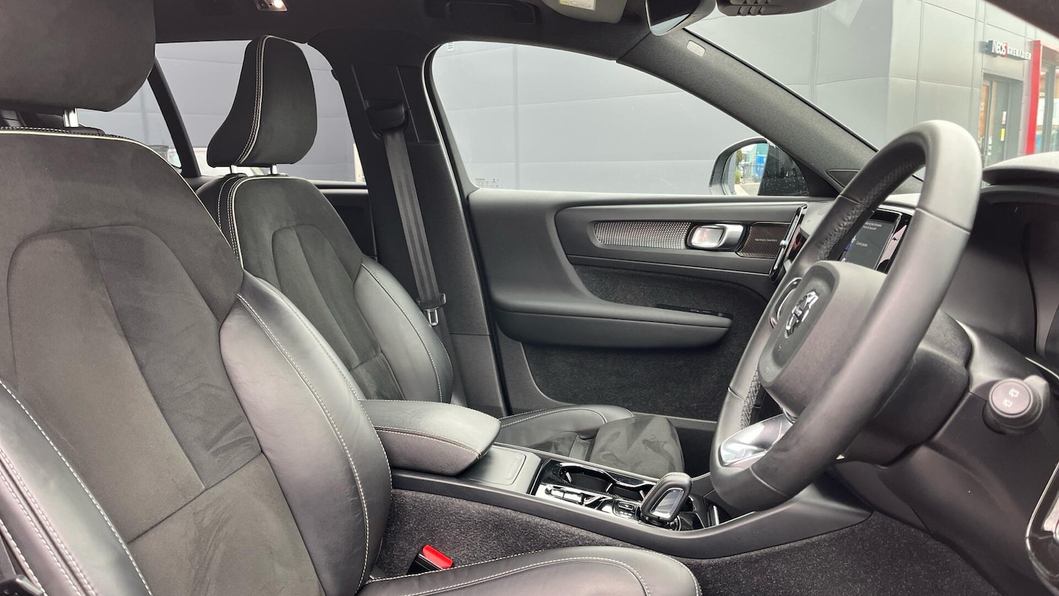 Used Volvo XC40 2021 for sale - 76781453: Photo 11