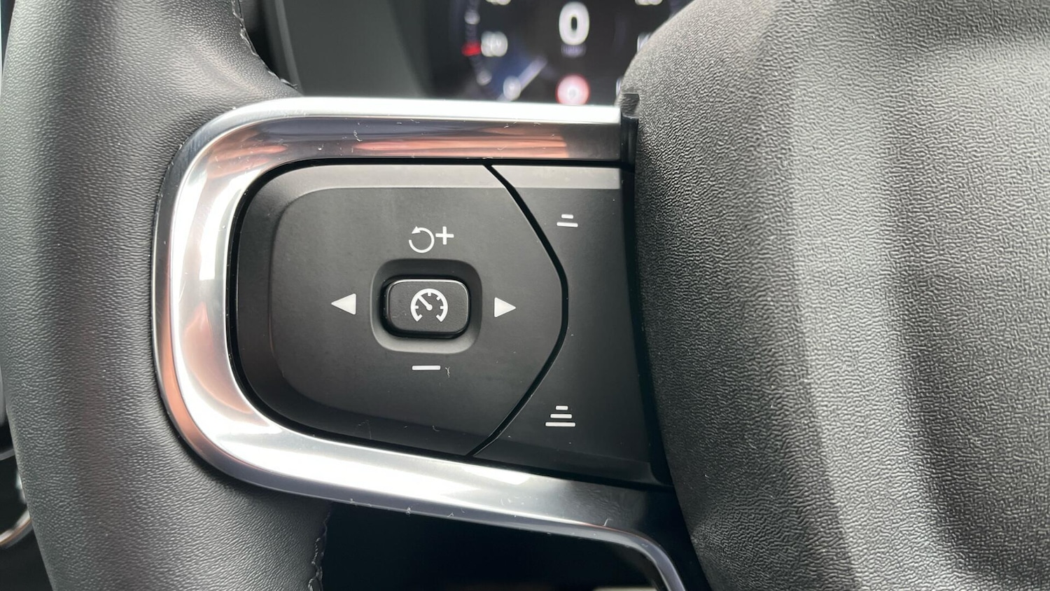 Used Volvo XC40 2021 for sale - 76781453: Photo 17