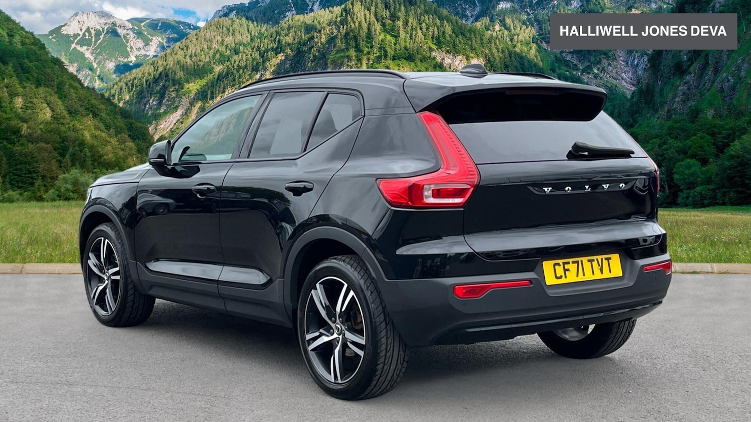 Used Volvo XC40 2021 for sale - 76781453: Photo 2