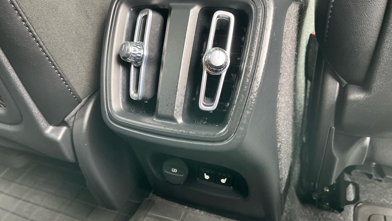 Used Volvo XC40 2021 for sale - 76781453: Photo 21