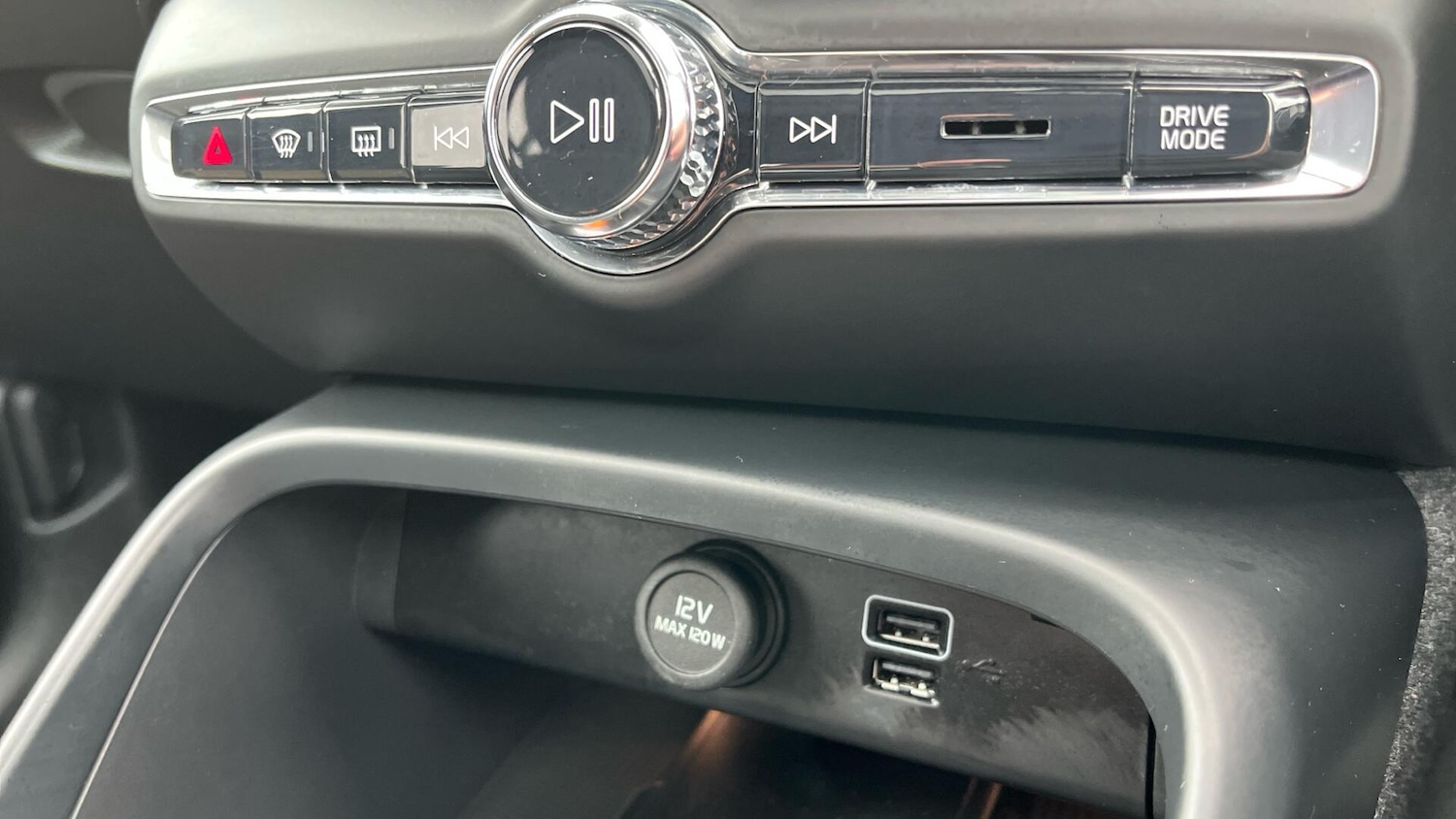 Used Volvo XC40 2021 for sale - 76781453: Photo 45