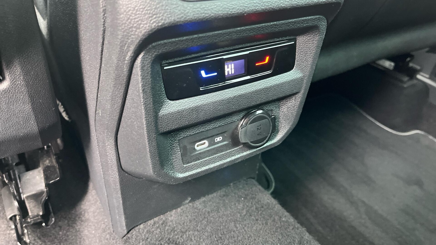 Used Volkswagen Tiguan 2022 for sale - 76781600: Photo 28