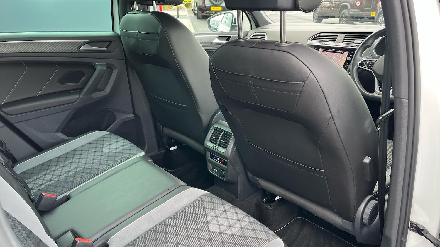 Used Volkswagen Tiguan 2022 for sale - 76781600: Photo 30