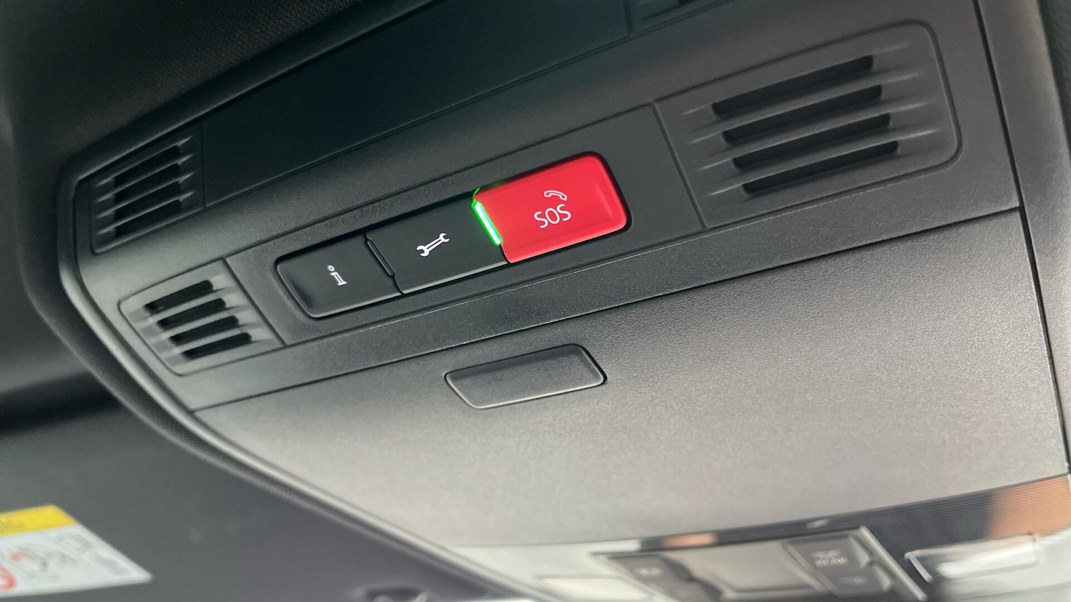 Used Volkswagen Tiguan 2022 for sale - 76781600: Photo 50