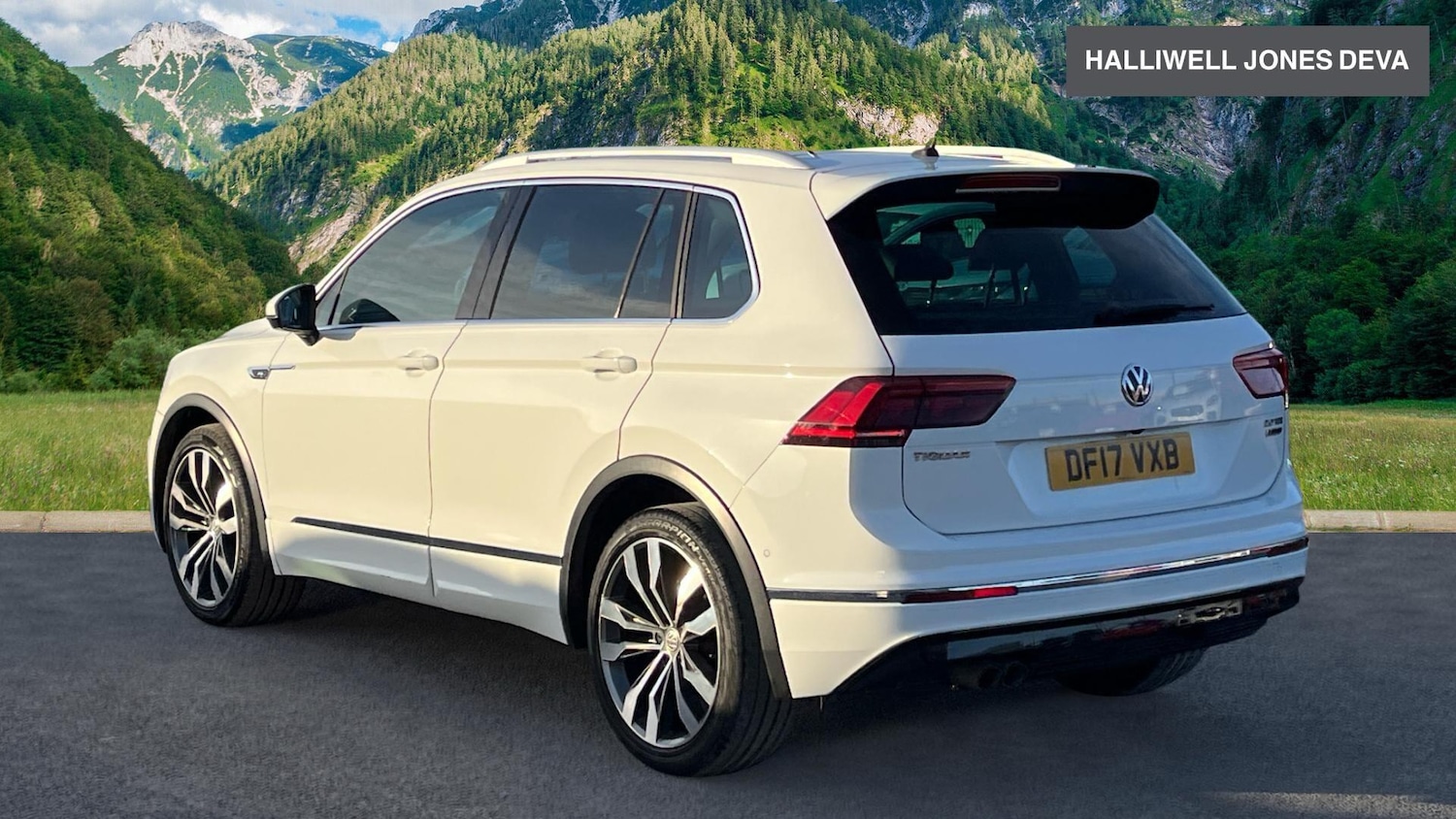 Used Volkswagen Tiguan 2017 for sale - 78020447: Photo 2