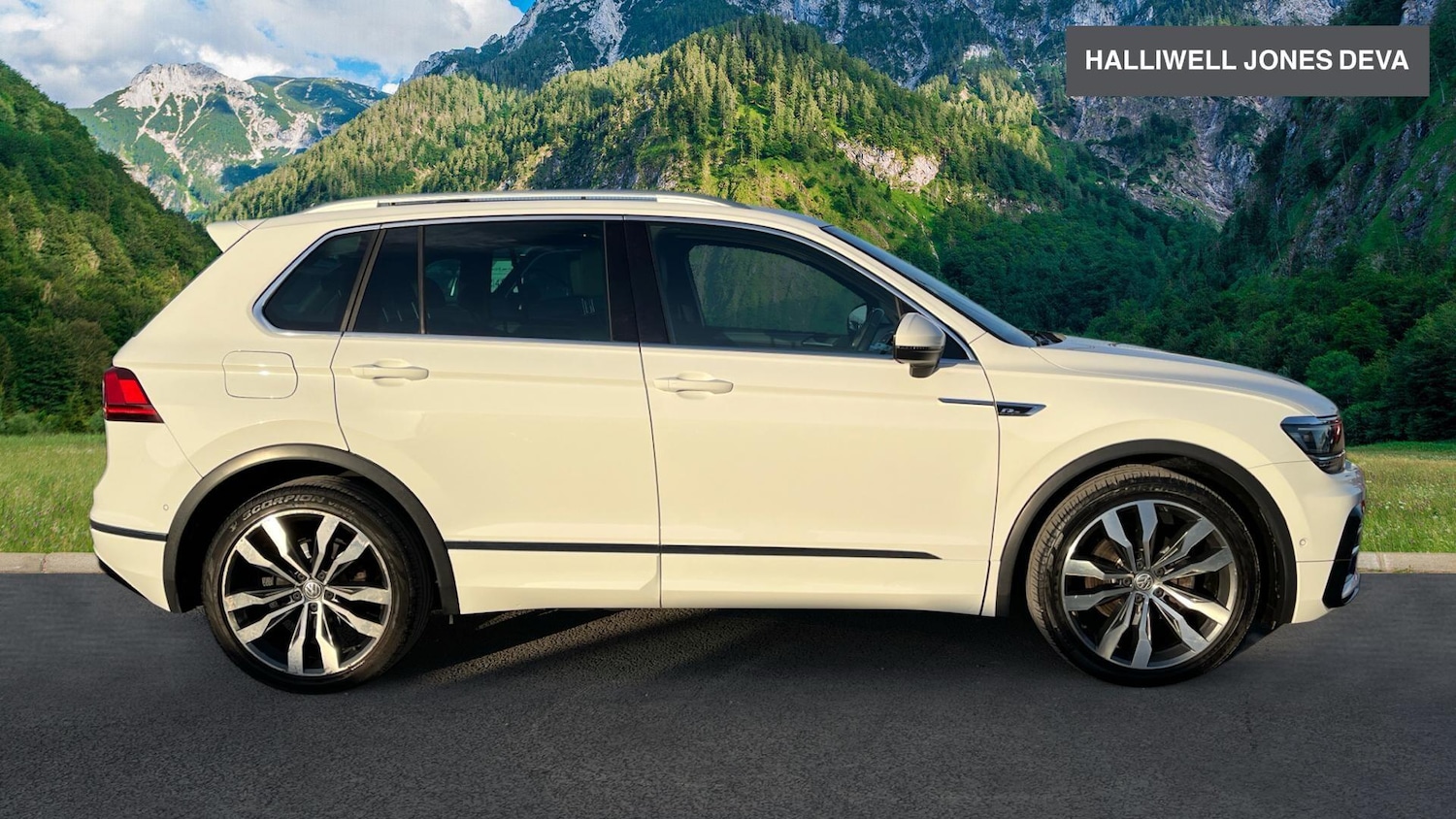 Used Volkswagen Tiguan 2017 for sale - 78020447: Photo 3