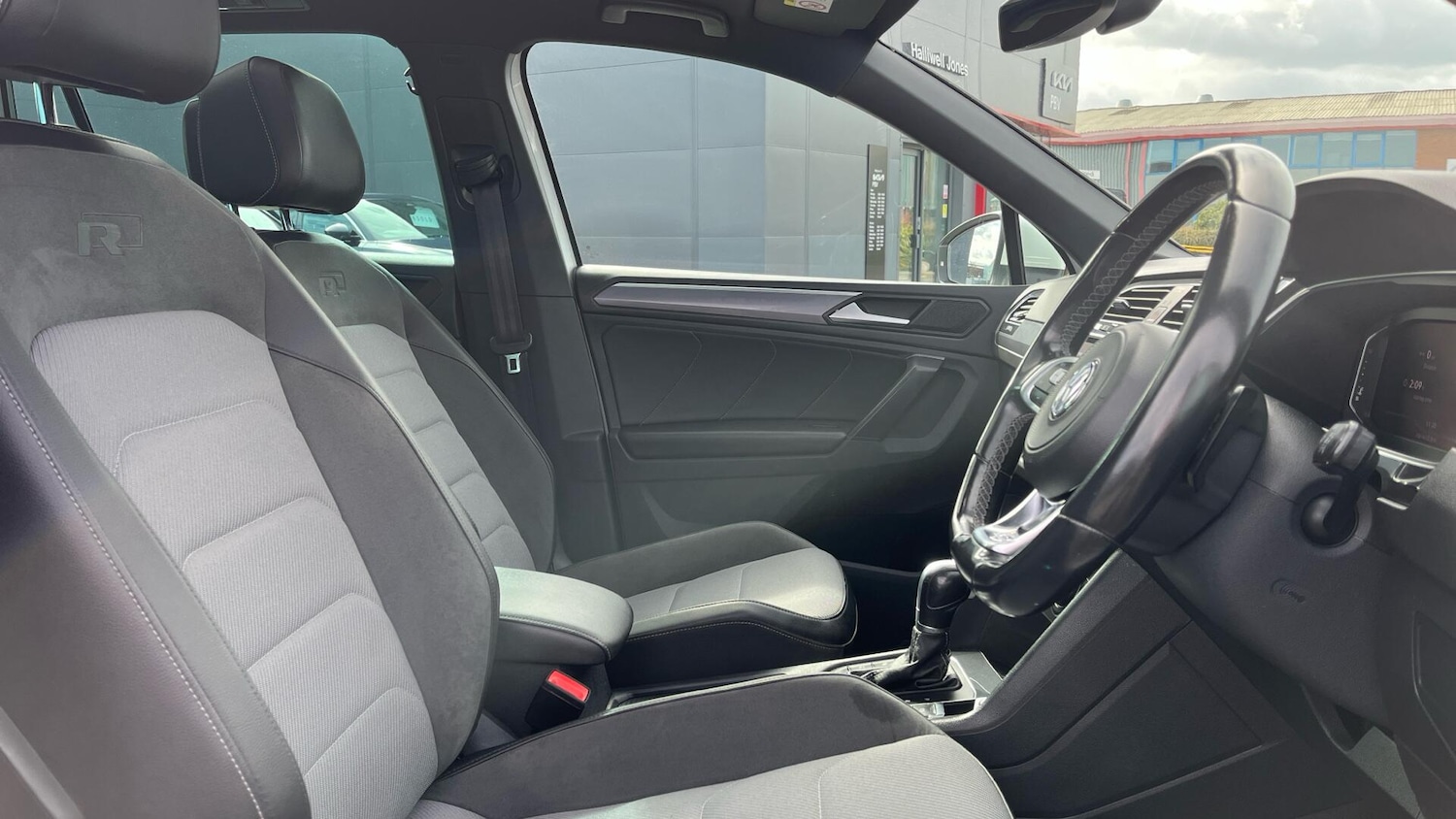 Used Volkswagen Tiguan 2019 for sale - 78034536: Photo 11