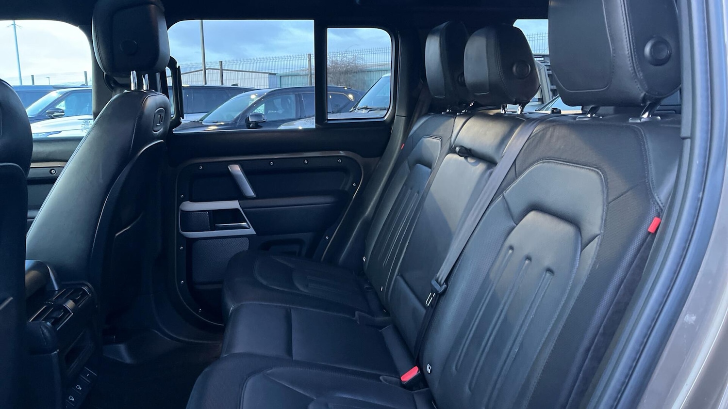 Used Land Rover Defender 110 2021 for sale - 77358851: Photo 12