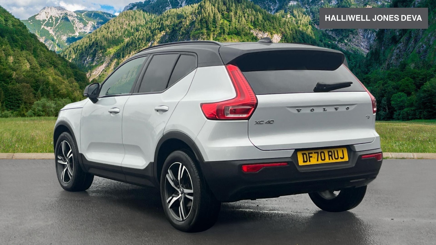 Used Volvo XC40 2021 for sale - 77510916: Photo 2