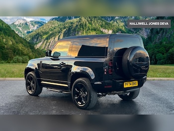 Used Land Rover Defender 2025 for sale - 76781026: Photo