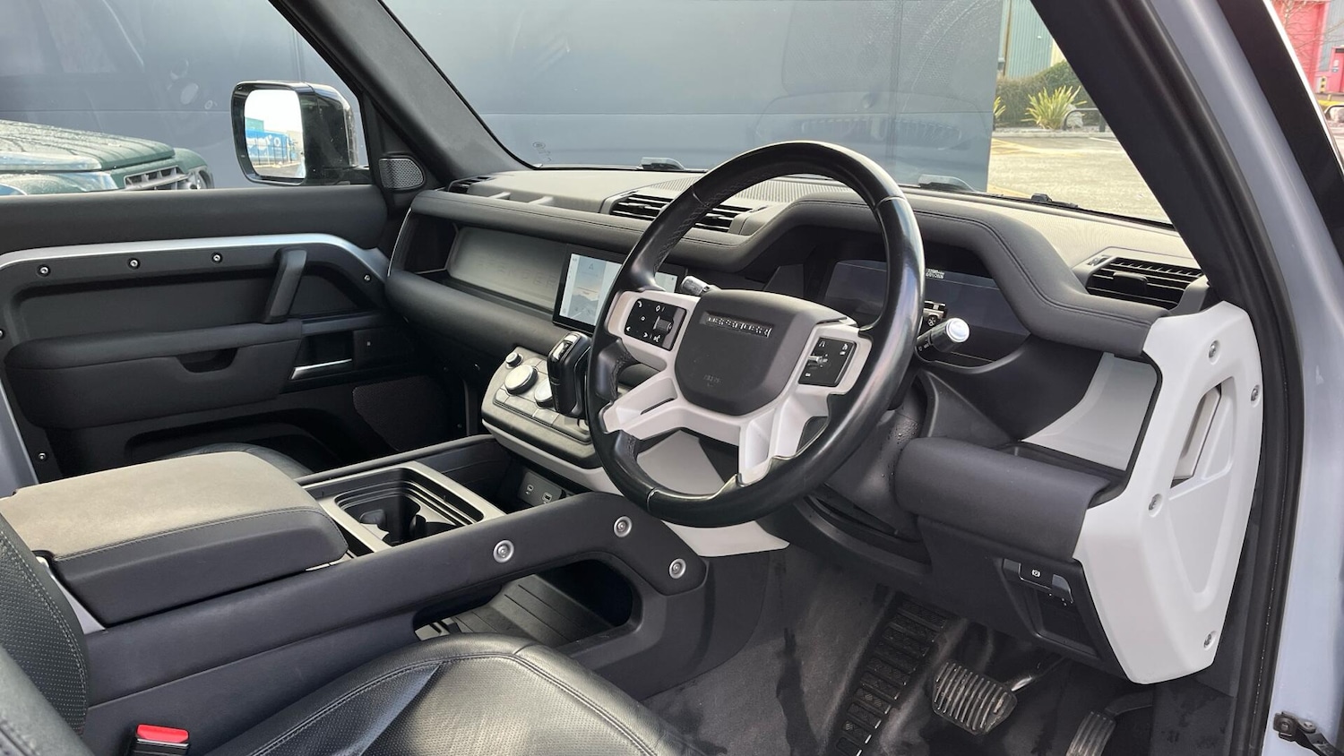 Used Land Rover Defender 90 2021 for sale - 77131759: Photo 6