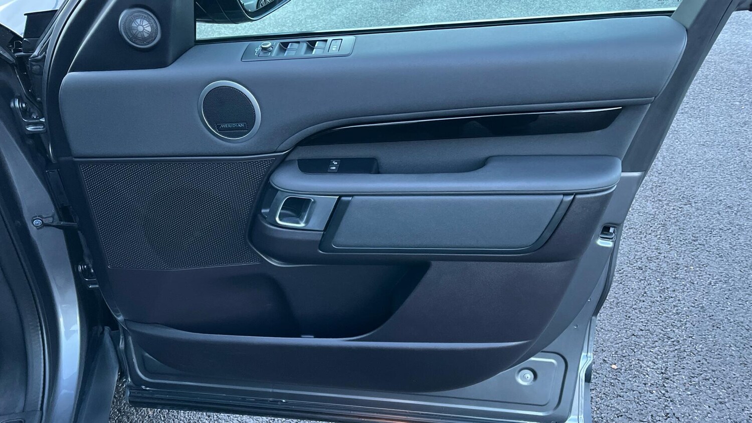 Used Land Rover Discovery 2019 for sale - 77439947: Photo 28