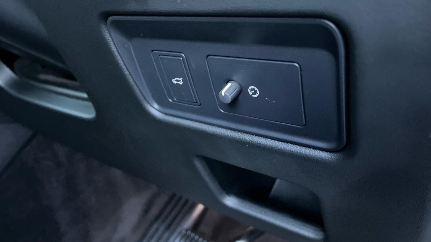 Used Land Rover Discovery 2019 for sale - 77439947: Photo 33