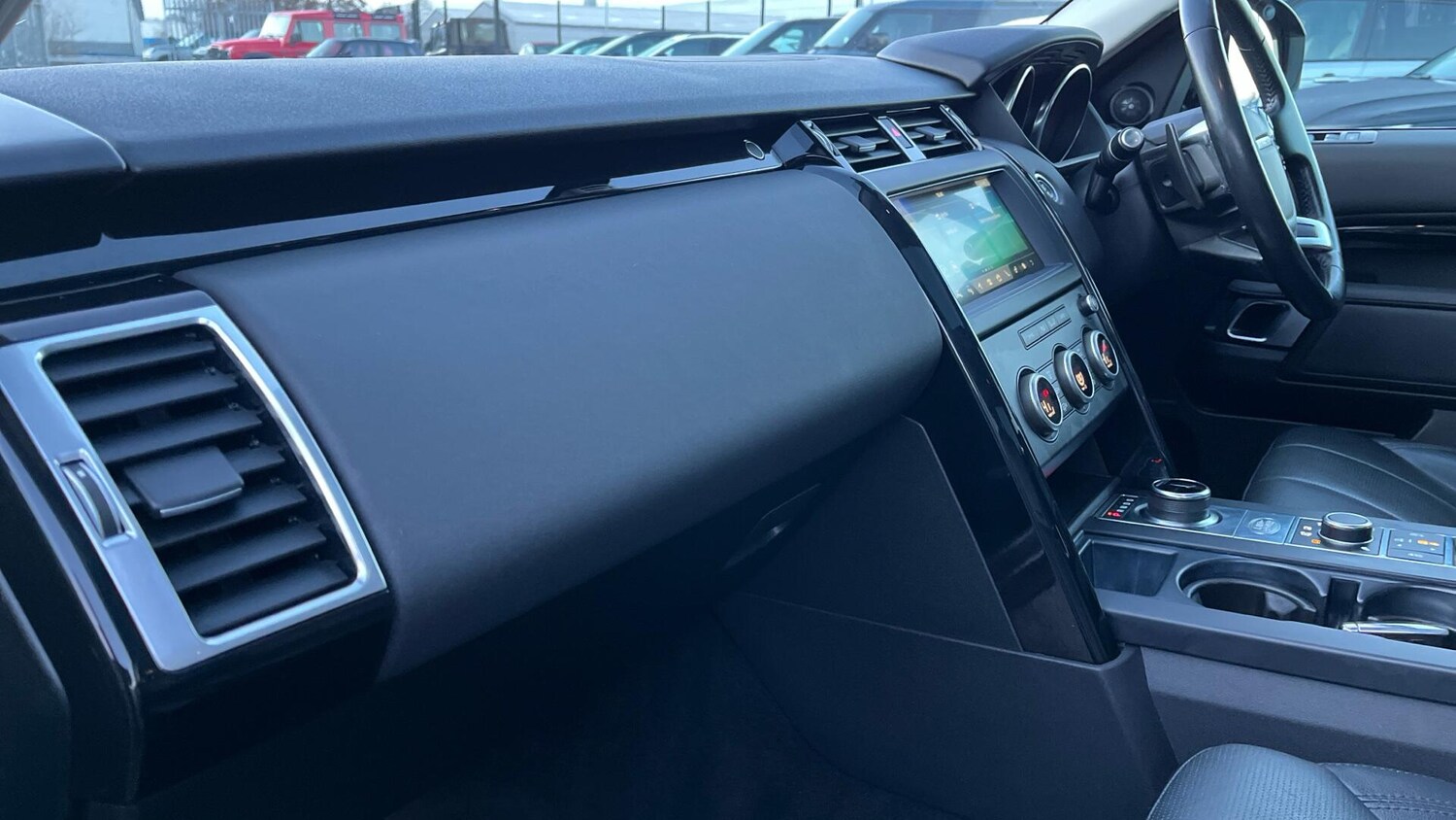 Used Land Rover Discovery 2019 for sale - 77439947: Photo 37