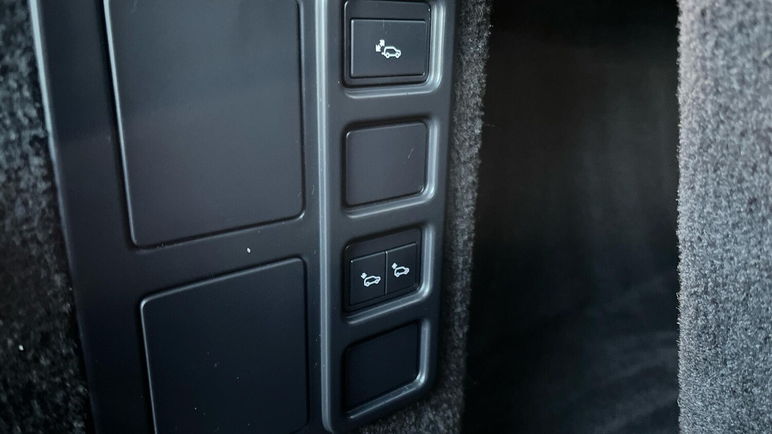 Used Land Rover Discovery 2019 for sale - 77439947: Photo 44