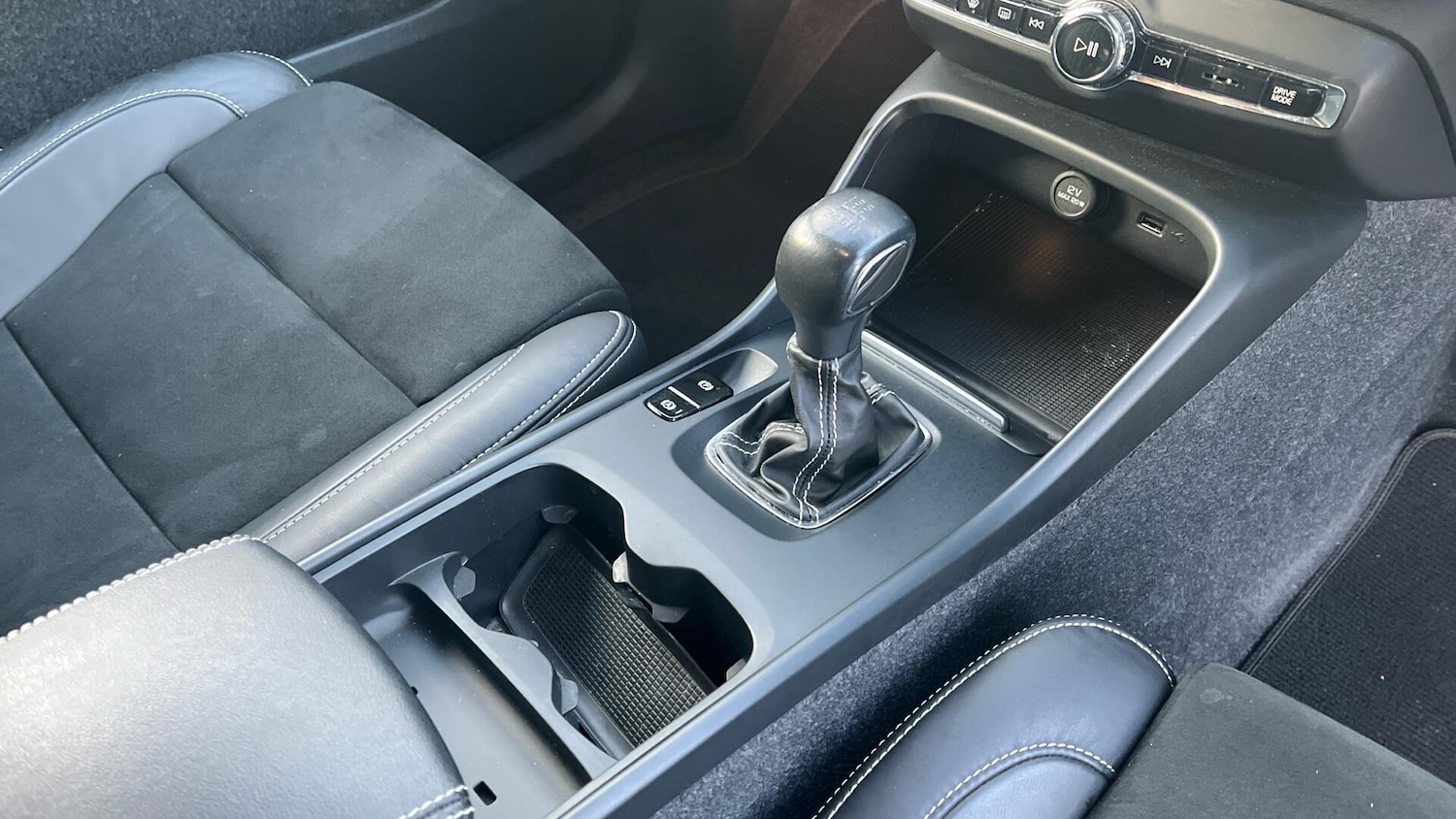 Used Volvo XC40 2021 for sale - 77050046: Photo 10